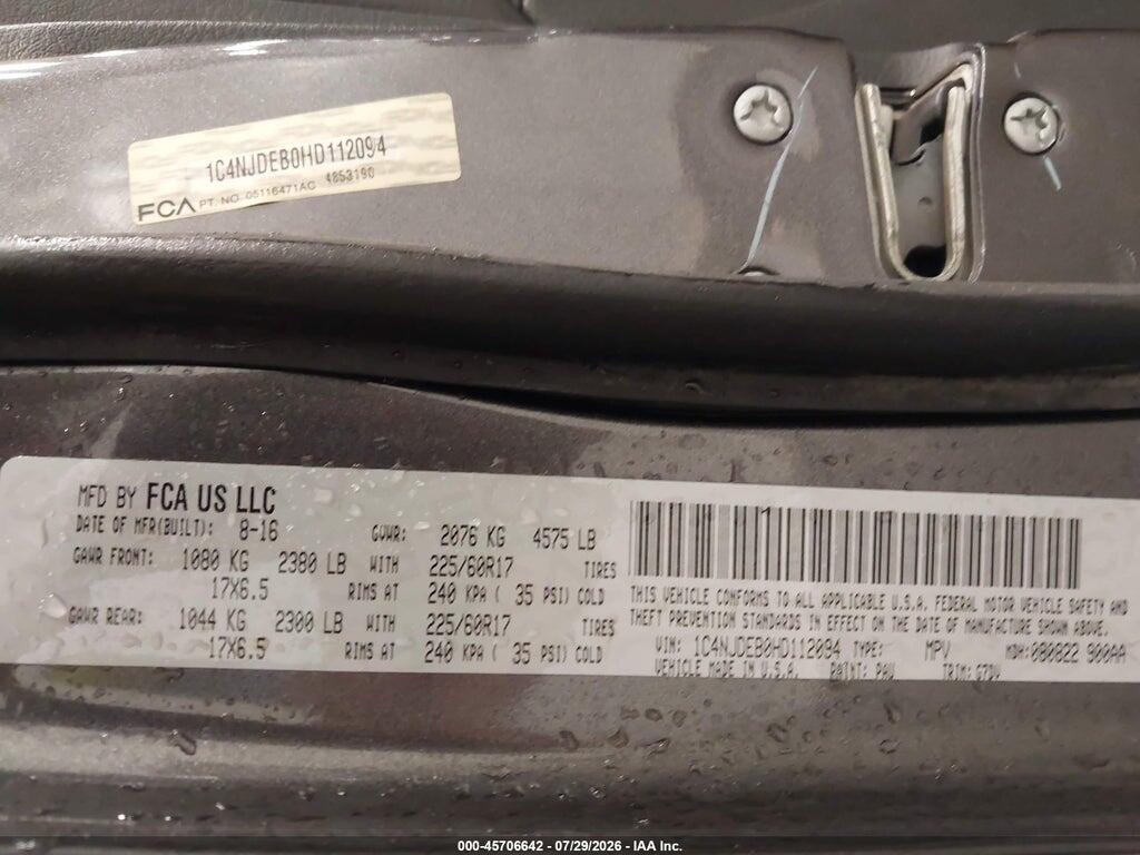 1C4NJDEB0HD112094 2017 JEEP COMPASS photo no. 9