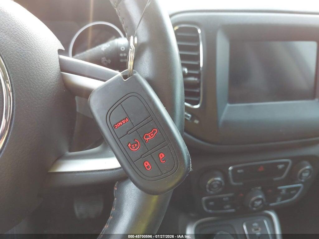 3C4NJDBB9HT628274 2017 JEEP COMPASS photo no. 11