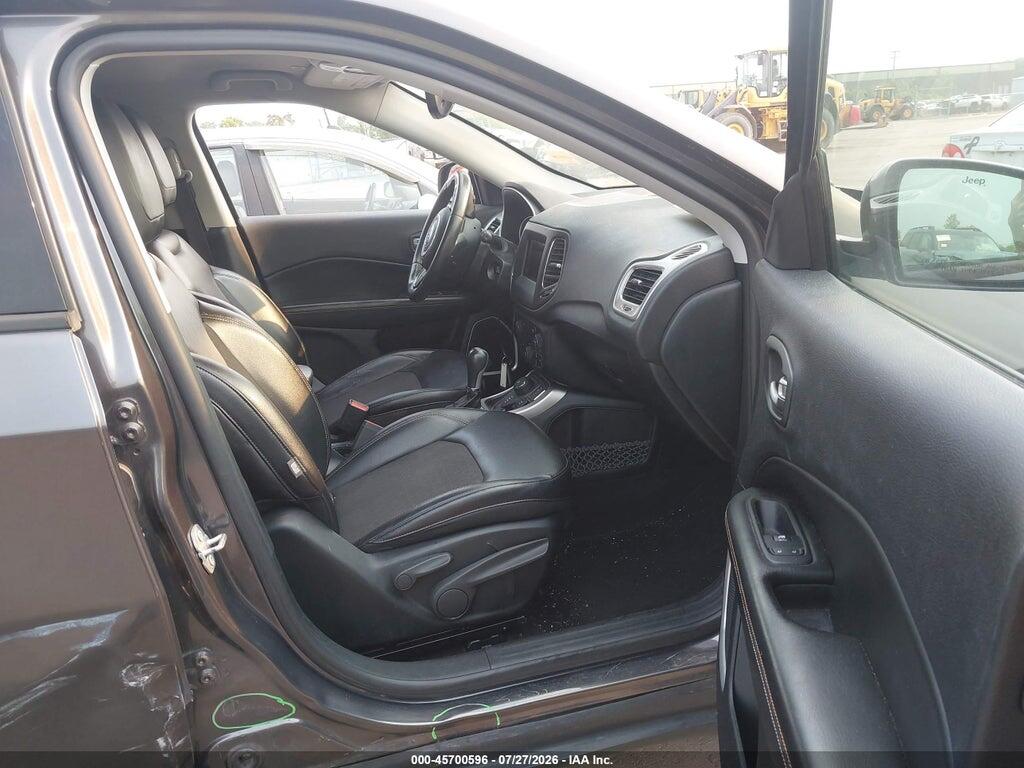 3C4NJDBB9HT628274 2017 JEEP COMPASS photo no. 5