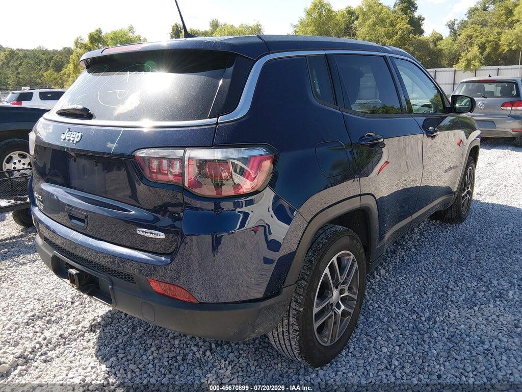 3C4NJDBB8HT692452 2017 JEEP COMPASS photo no. 4