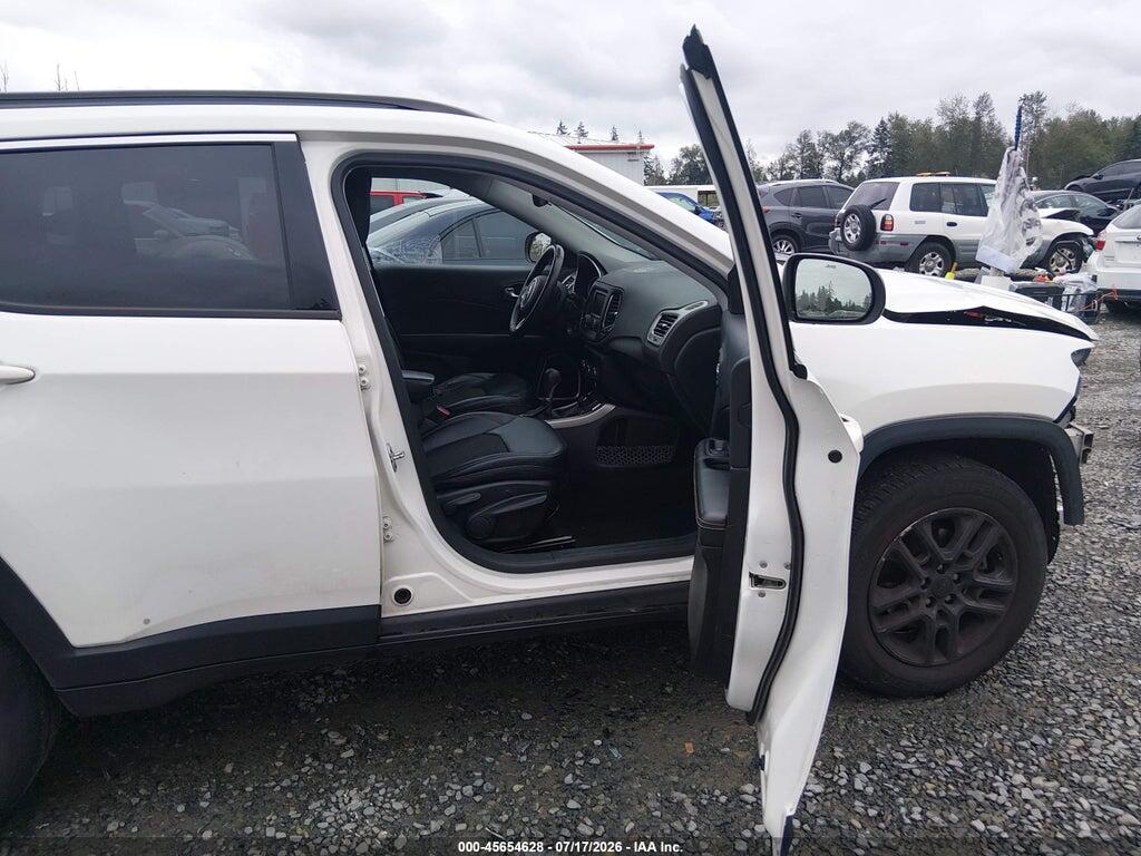 3C4NJDBB0HT611122 2017 JEEP COMPASS photo no. 5