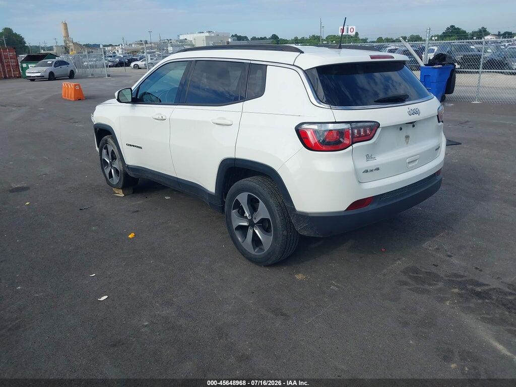 3C4NJDBB5HT657335 2017 JEEP COMPASS photo no. 3