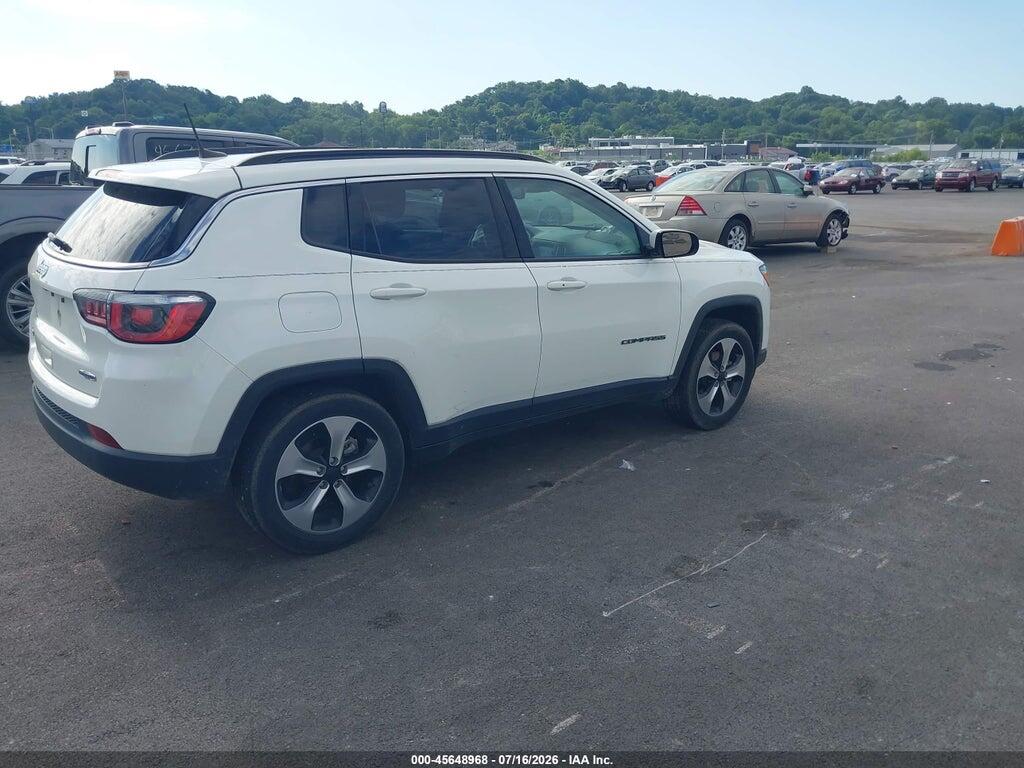 3C4NJDBB5HT657335 2017 JEEP COMPASS photo no. 4