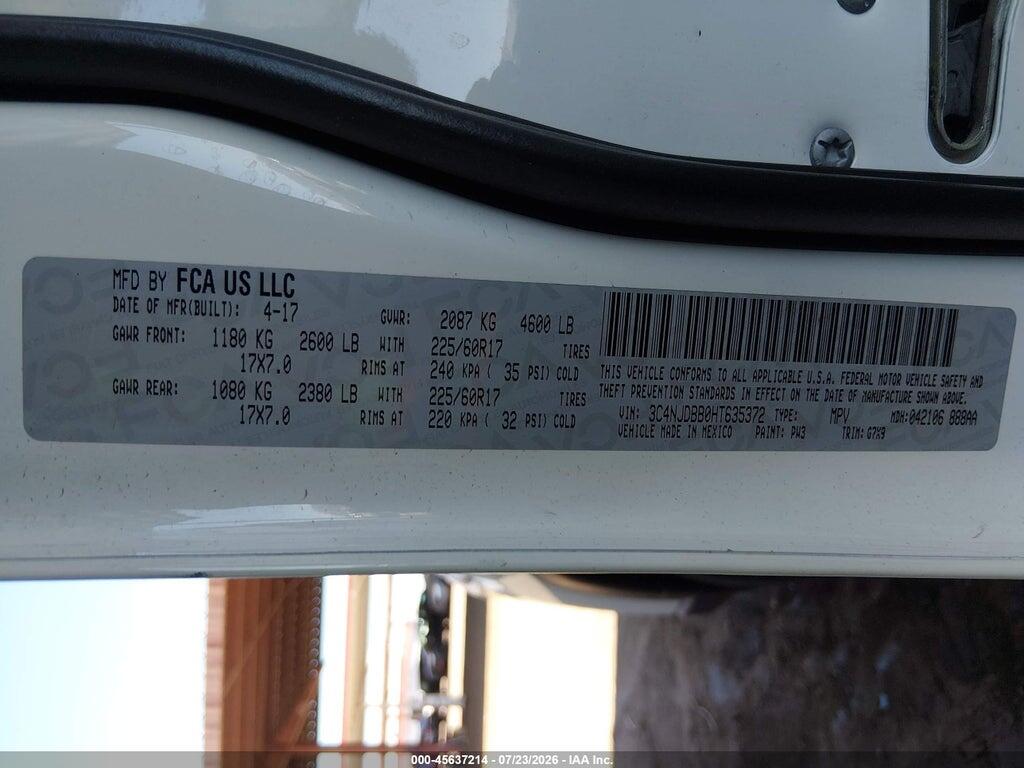 3C4NJDBB0HT635372 2017 JEEP COMPASS photo no. 9