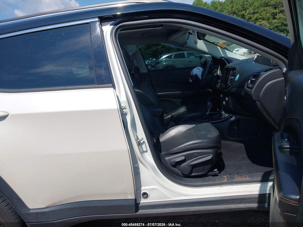 3C4NJDCB5HT688910 2017 JEEP COMPASS photo no. 5