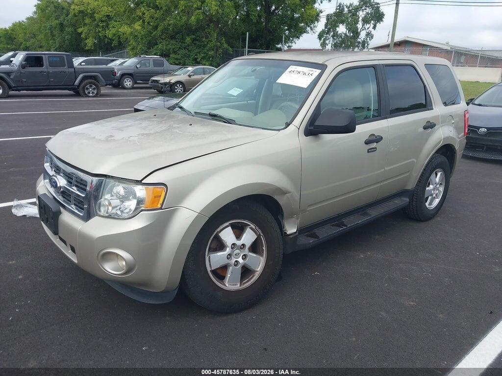1FMCU0D77BKA82904 2011 FORD ESCAPE photo no. 2