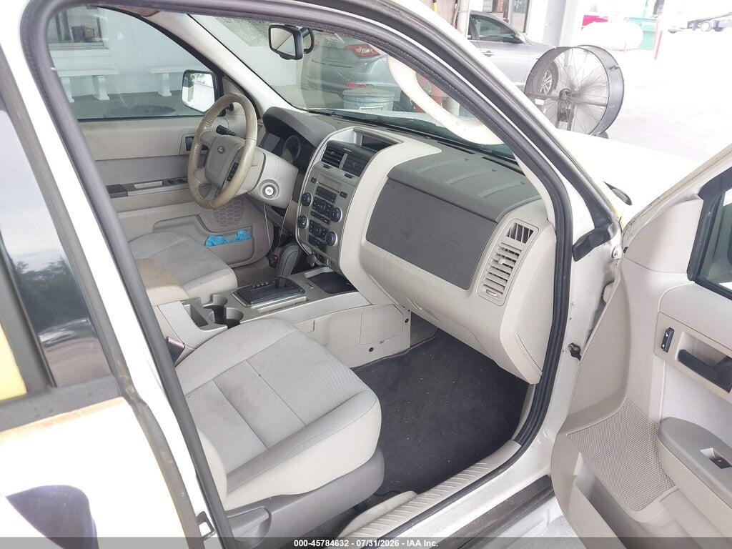 1FMCU0D76BKA96860 2011 FORD ESCAPE photo no. 5