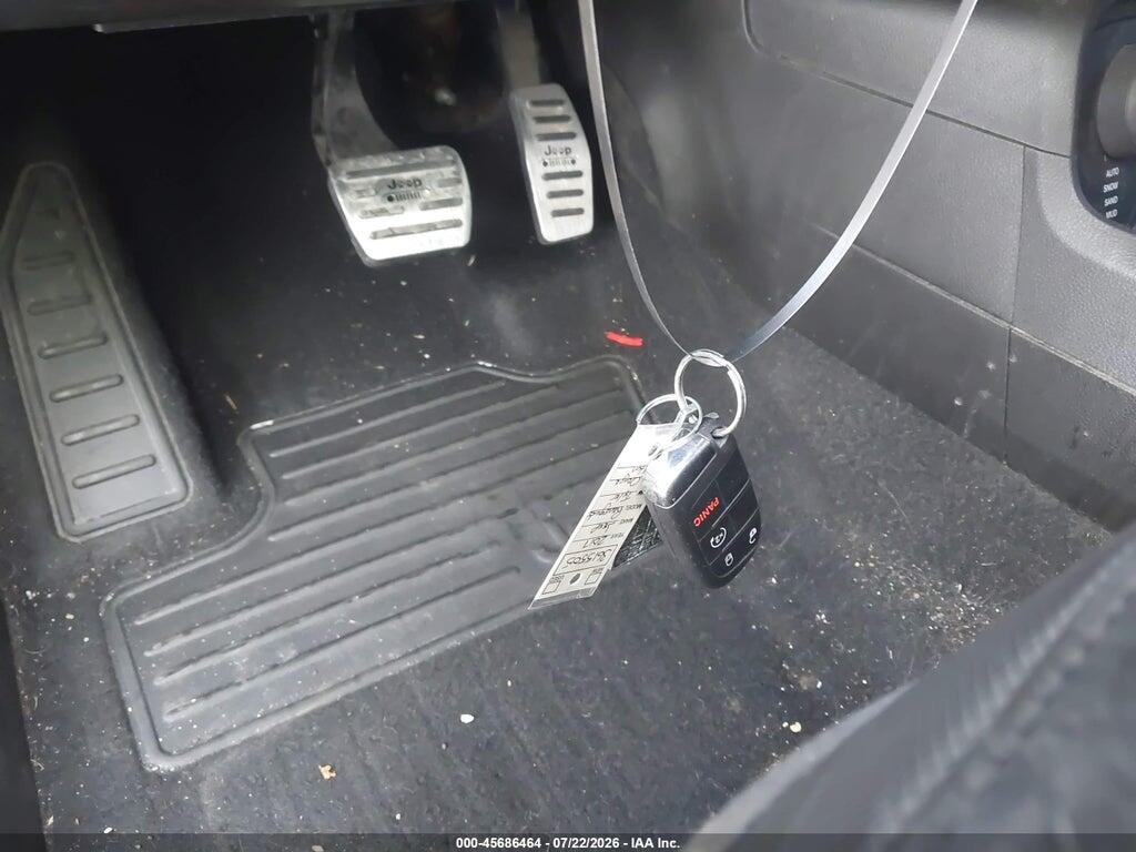 ZACCJBCB1HPG38346 2017 JEEP RENEGADE photo no. 11