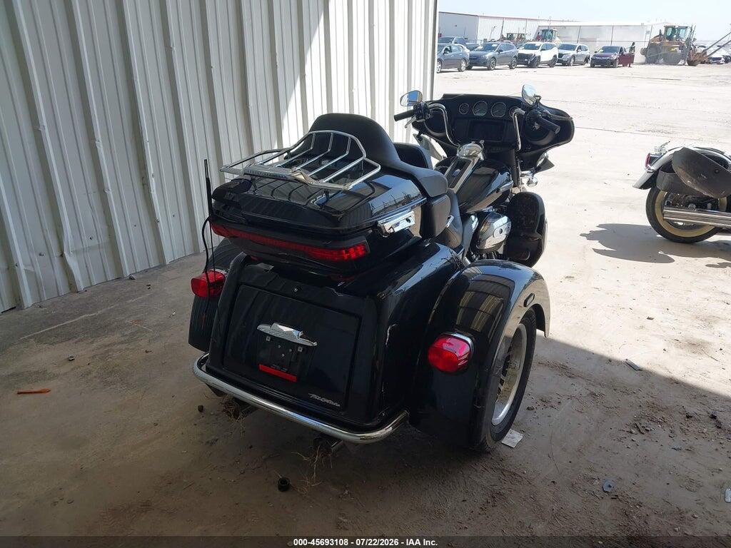 1HD1MAF16MB857463 2021 HARLEY-DAVIDSON FLHTCUTG photo no. 4