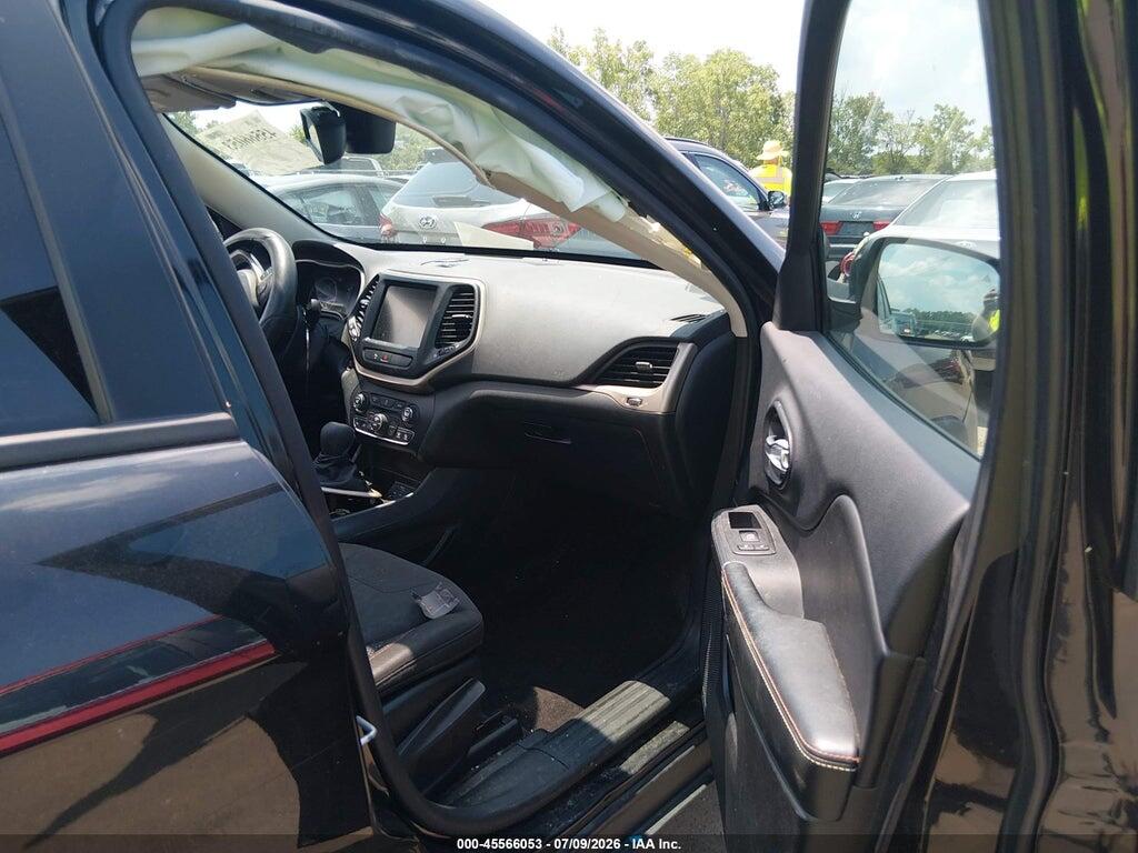 1C4PJMCB6GW269935 2016 JEEP CHEROKEE photo no. 5