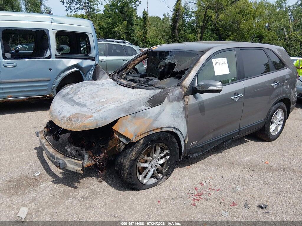 5XYKTCA65EG549182 2014 KIA SORENTO photo no. 2