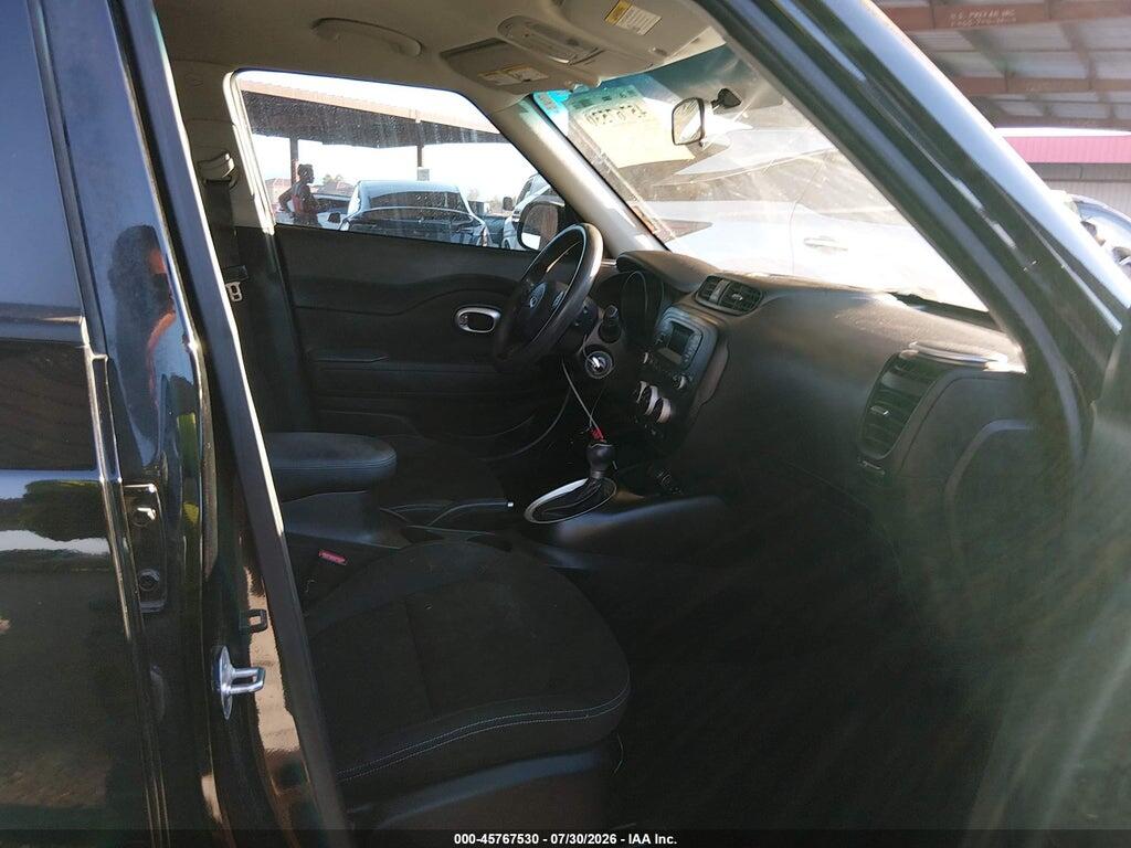 KNDJN2A29E7018500 2014 KIA SOUL photo no. 5