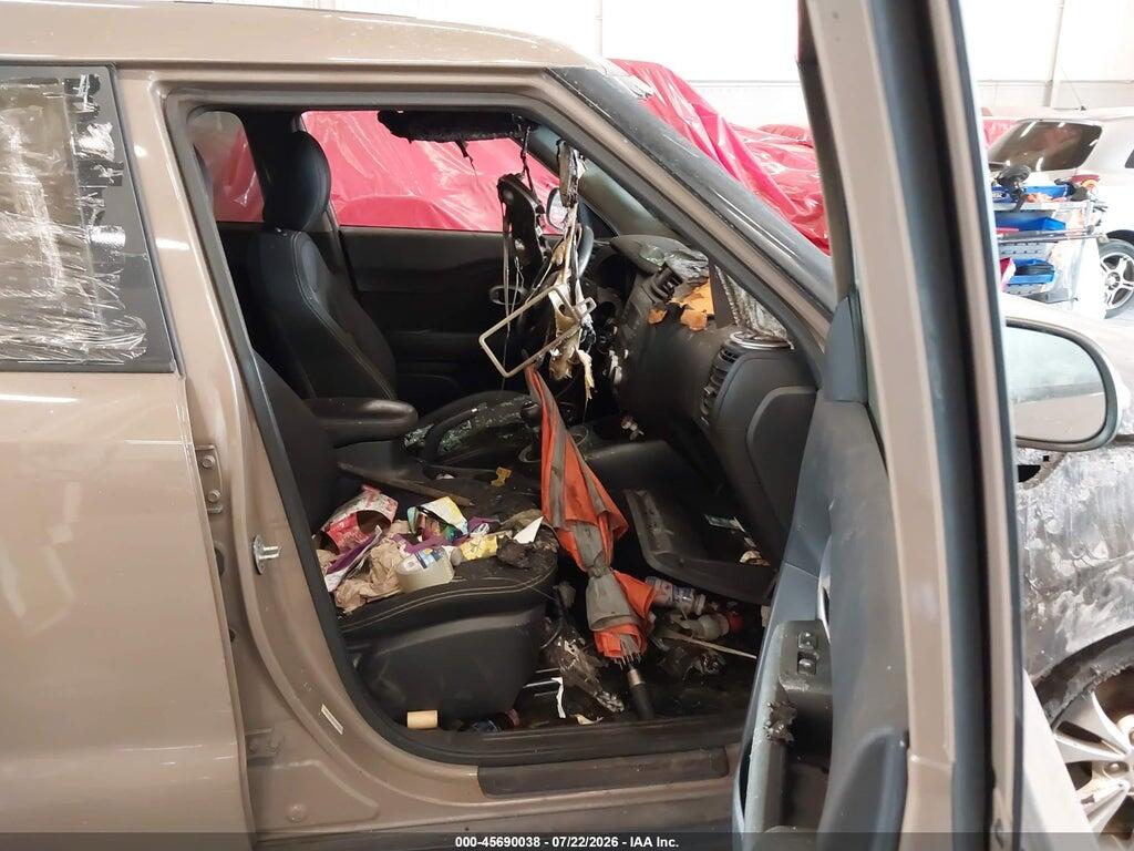 KNDJP3A55E7075822 2014 KIA SOUL photo no. 5