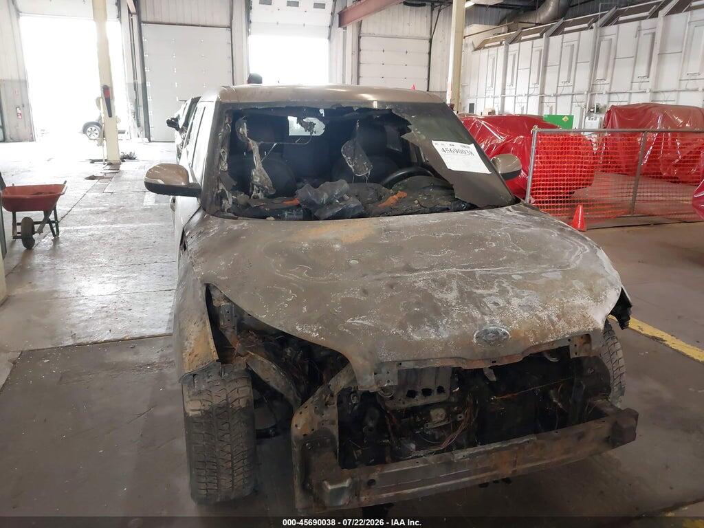 KNDJP3A55E7075822 2014 KIA SOUL photo no. 6