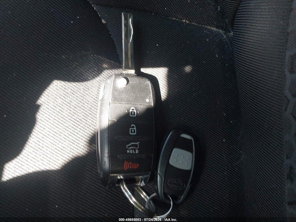 KNDJP3A56E7028900 2014 KIA SOUL photo no. 11