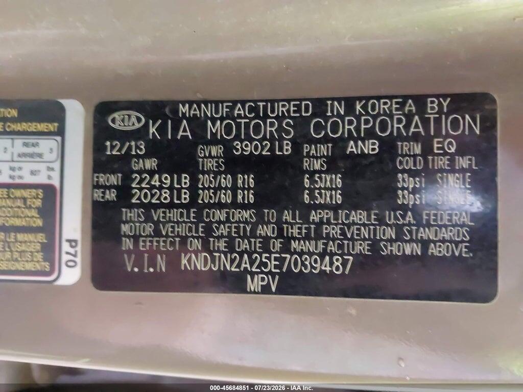 KNDJN2A25E7039487 2014 KIA SOUL photo no. 9