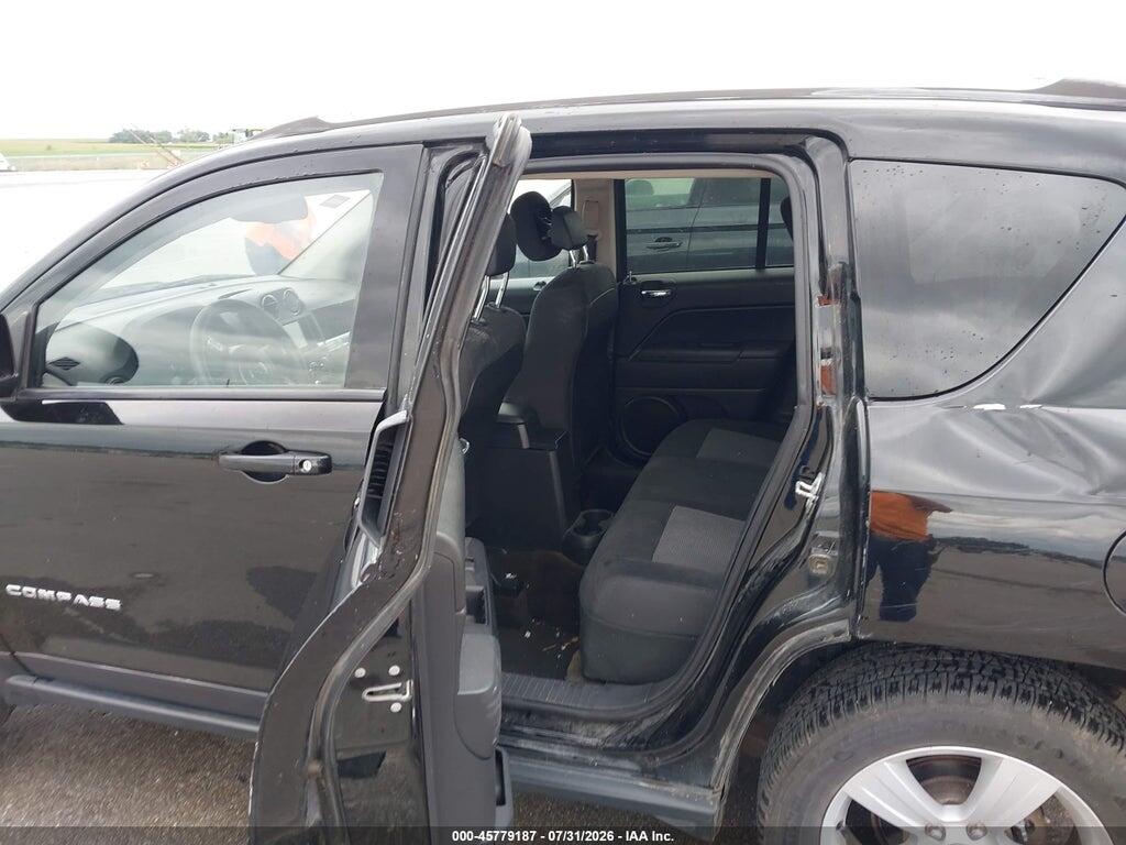 1C4NJDBB0GD661992 2016 JEEP COMPASS photo no. 8