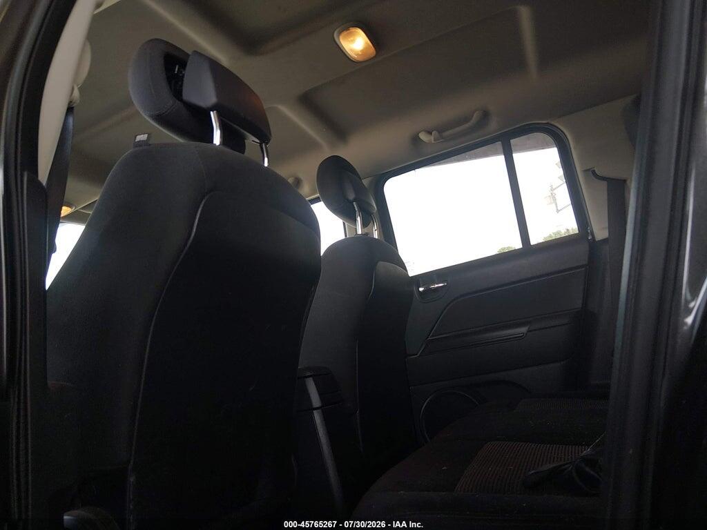 1C4NJPFA3GD615088 2016 JEEP PATRIOT photo no. 8