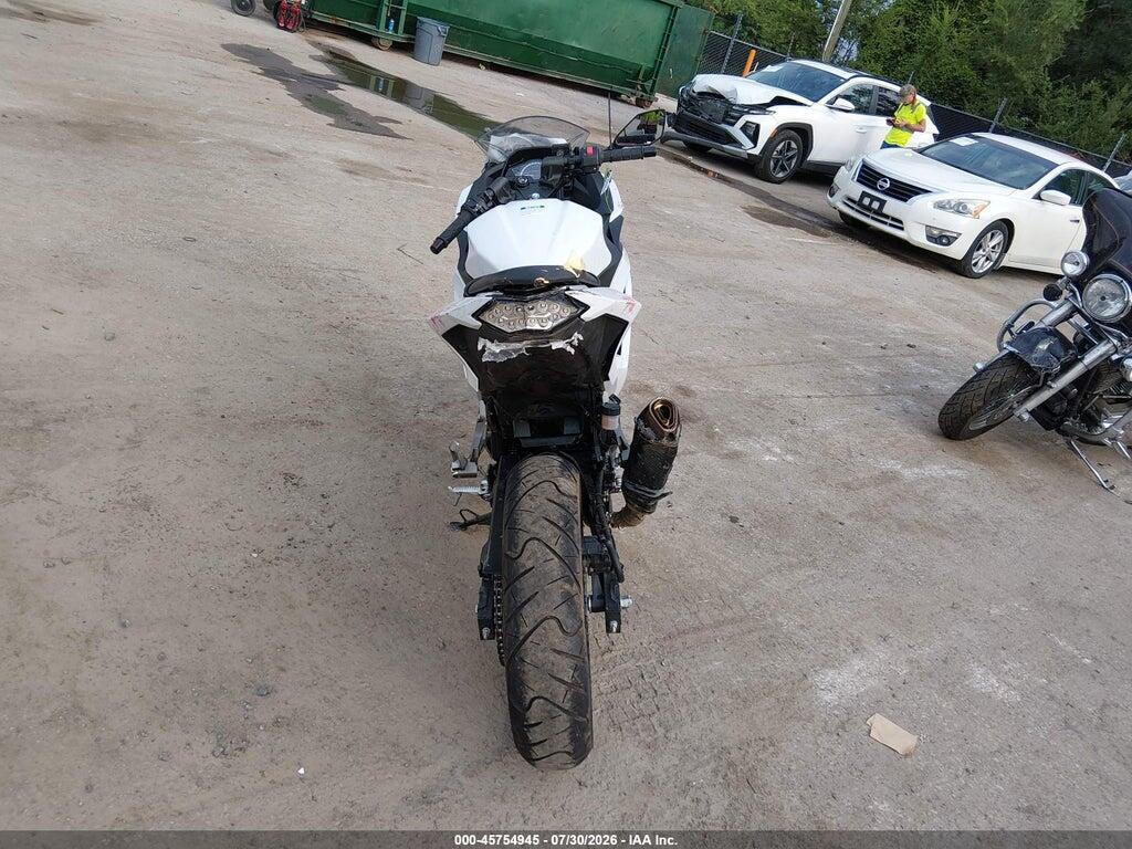 JKAEX8A12HDA32957 2017 KAWASAKI EX300 photo no. 6