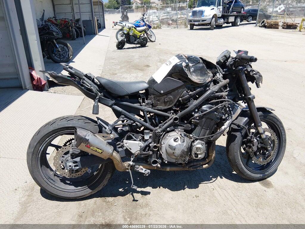 JKAZR2A10HDAT4949 2017 KAWASAKI ZR900 photo no. 12