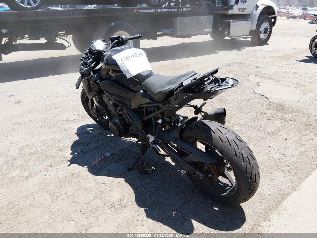 JKAZR2A10HDAT4949 2017 KAWASAKI ZR900 photo no. 3