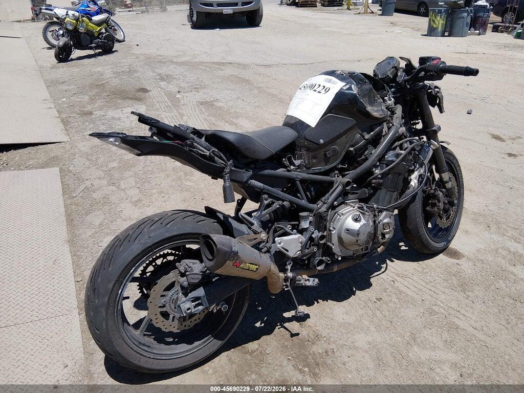 JKAZR2A10HDAT4949 2017 KAWASAKI ZR900 photo no. 4