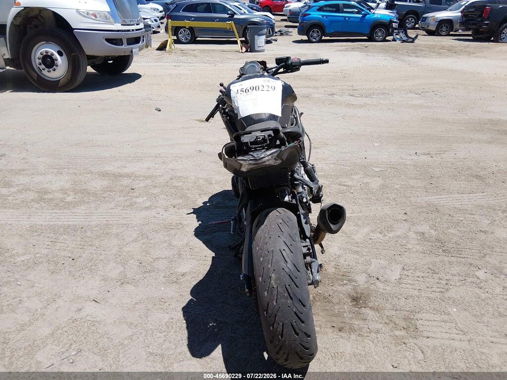 JKAZR2A10HDAT4949 2017 KAWASAKI ZR900 photo no. 6