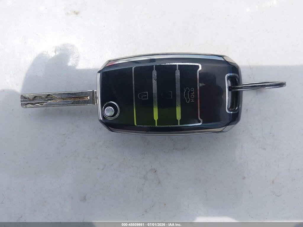 KNDJN2A28E7717472 2014 KIA SOUL photo no. 11