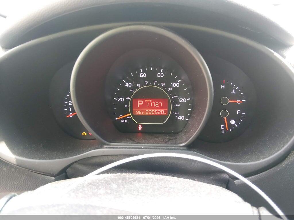 KNDJN2A28E7717472 2014 KIA SOUL photo no. 7