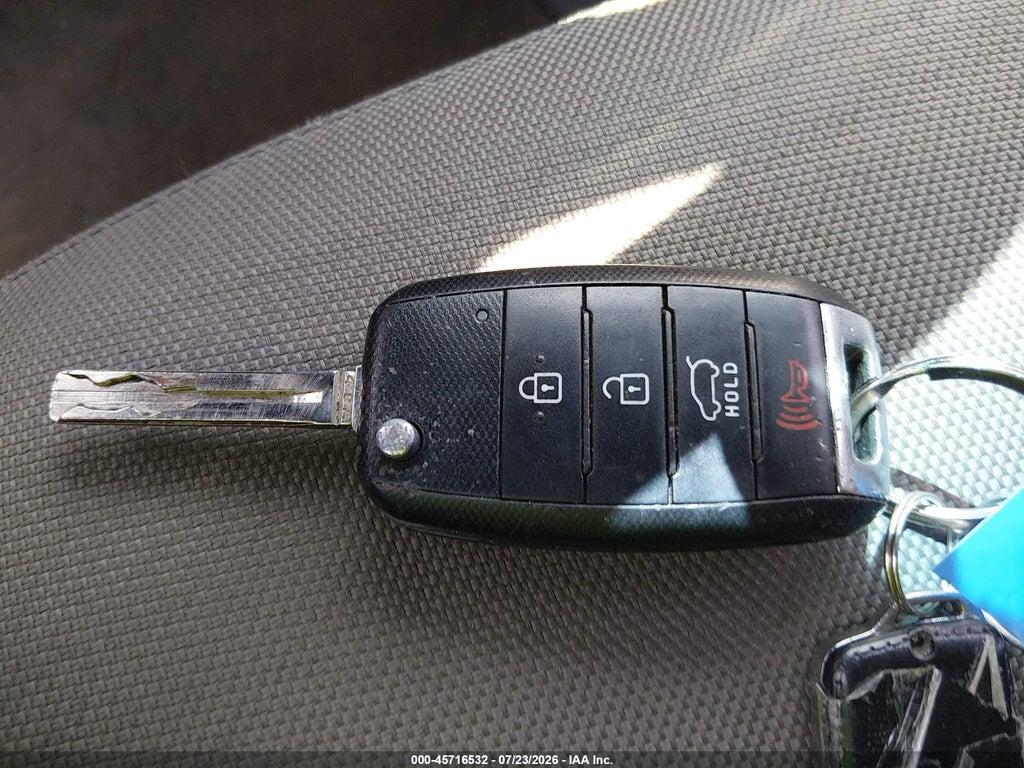 KNDPBCAC1E7647153 2014 KIA SPORTAGE photo no. 11