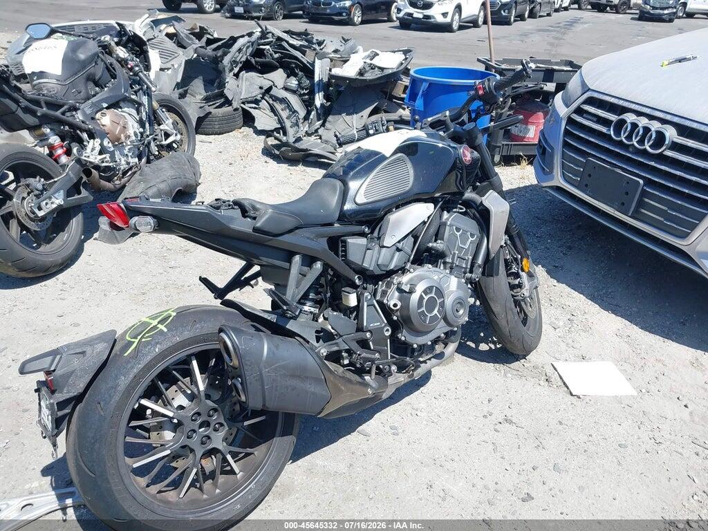 JH2SC8012MK300017 2021 HONDA CB1000 photo no. 4