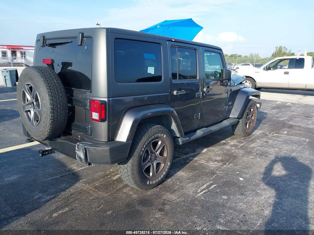1C4BJWEG9GL303589 2016 JEEP WRANGLER UNLIMITED photo no. 4