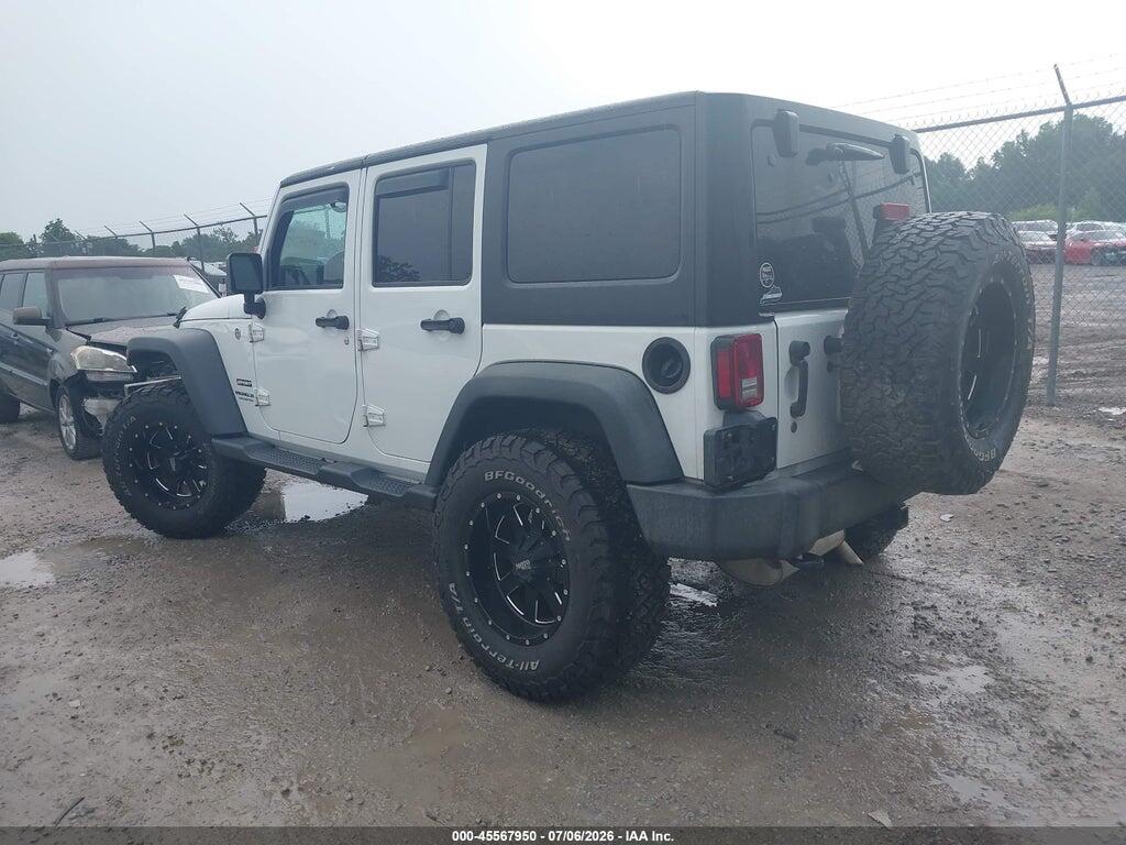 1C4BJWDG3GL242564 2016 JEEP WRANGLER UNLIMITED photo no. 3
