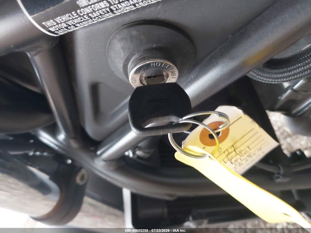 MLHNC5304M5401014 2021 HONDA CMX300 photo no. 11