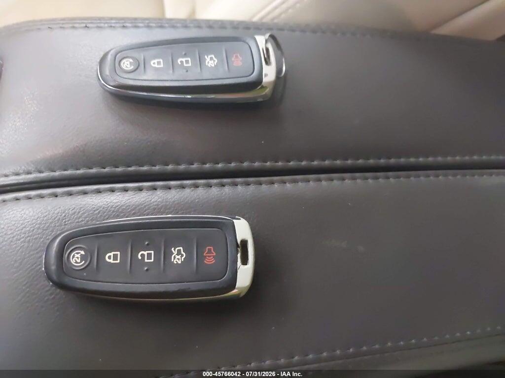 2LMHJ5ATXEBL51462 2014 LINCOLN MKT photo no. 11