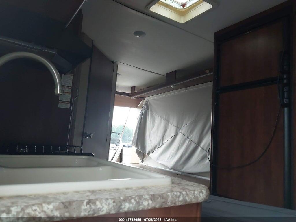 4YDT2172XHT413457 2017 KEYSTONE RV OTHER photo no. 8