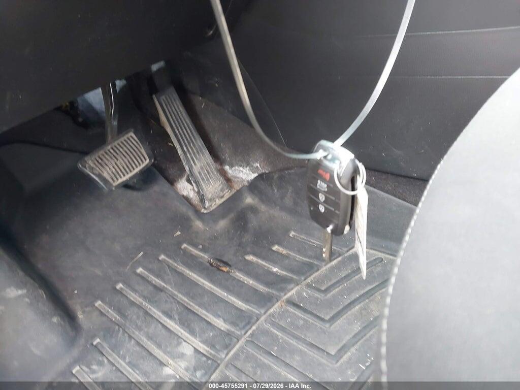 KNDJN2A24H7468432 2017 KIA SOUL photo no. 11