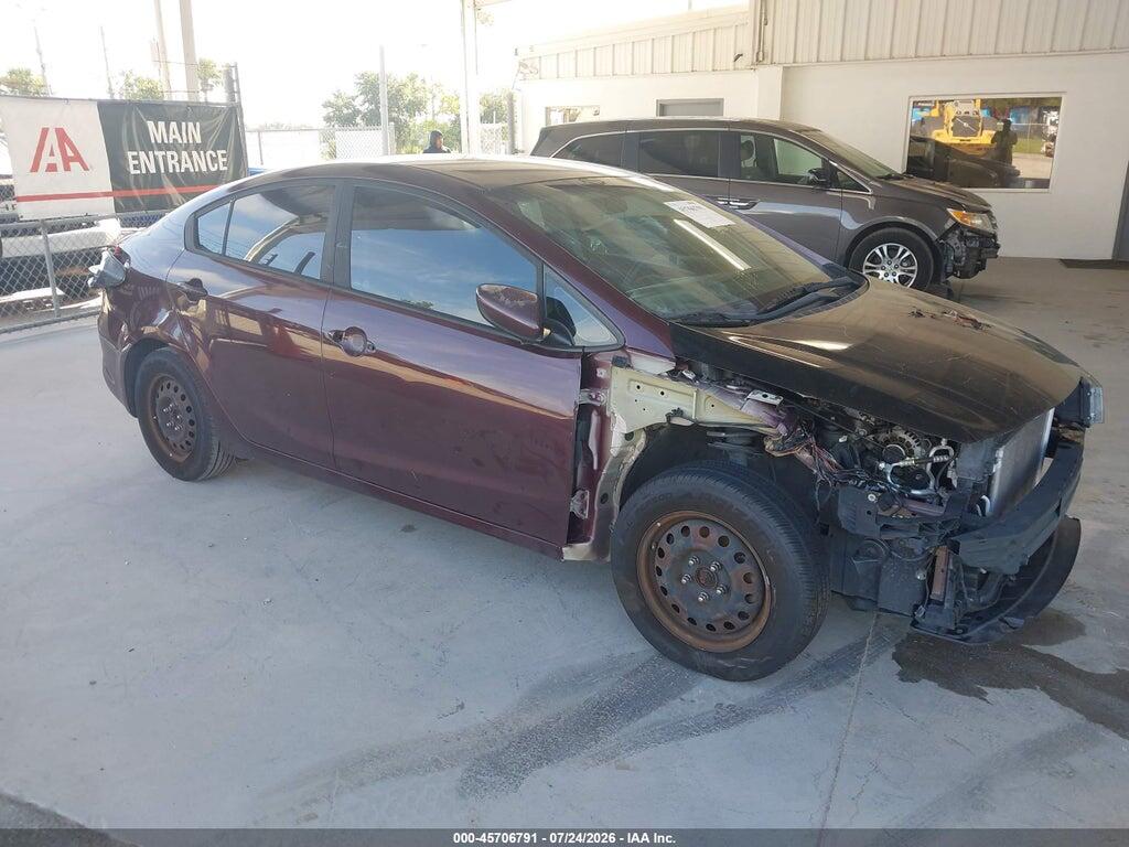 3KPFK4A71HE121128 2017 KIA FORTE photo no. 1