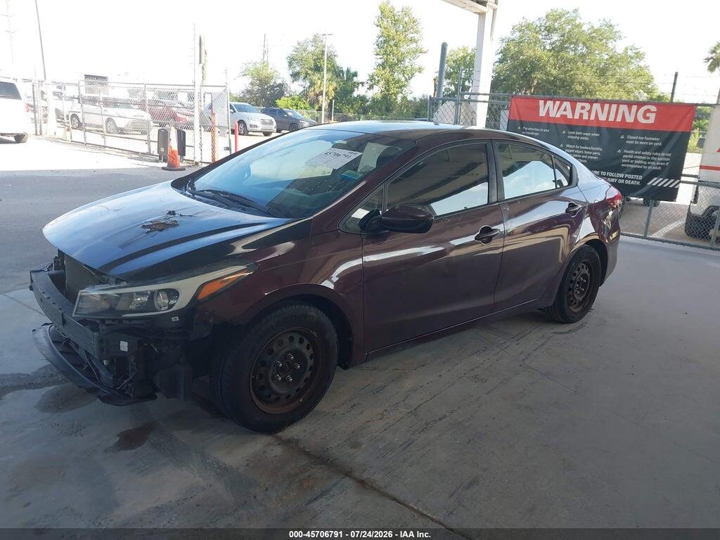 3KPFK4A71HE121128 2017 KIA FORTE photo no. 2