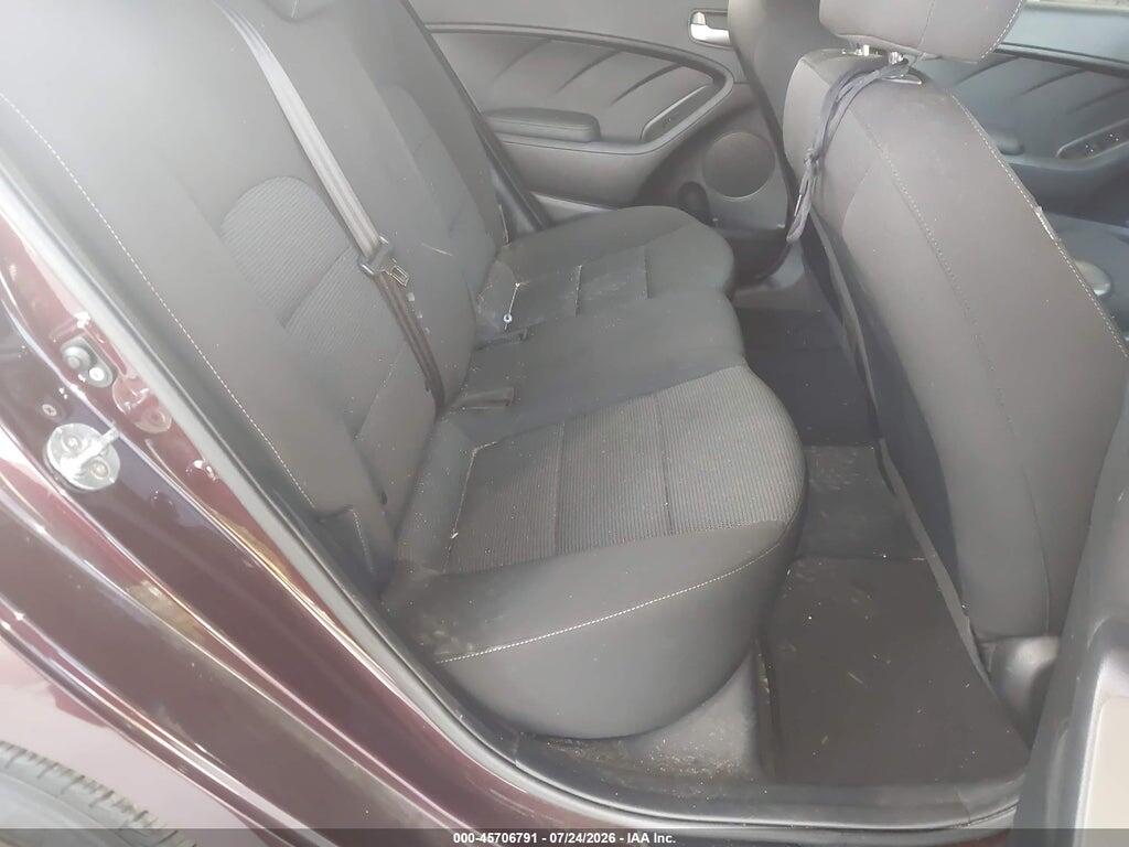 3KPFK4A71HE121128 2017 KIA FORTE photo no. 8