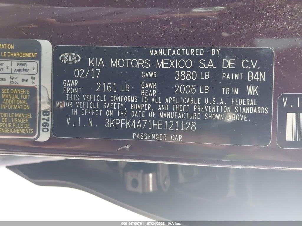 3KPFK4A71HE121128 2017 KIA FORTE photo no. 9