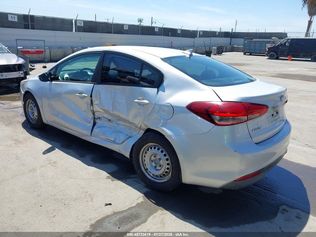 3KPFK4A76HE057538 2017 KIA FORTE photo no. 3