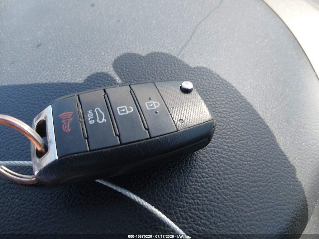 3KPFK4A73HE066455 2017 KIA FORTE photo no. 11