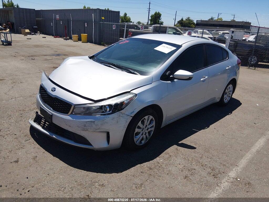 3KPFK4A73HE066455 2017 KIA FORTE photo no. 2