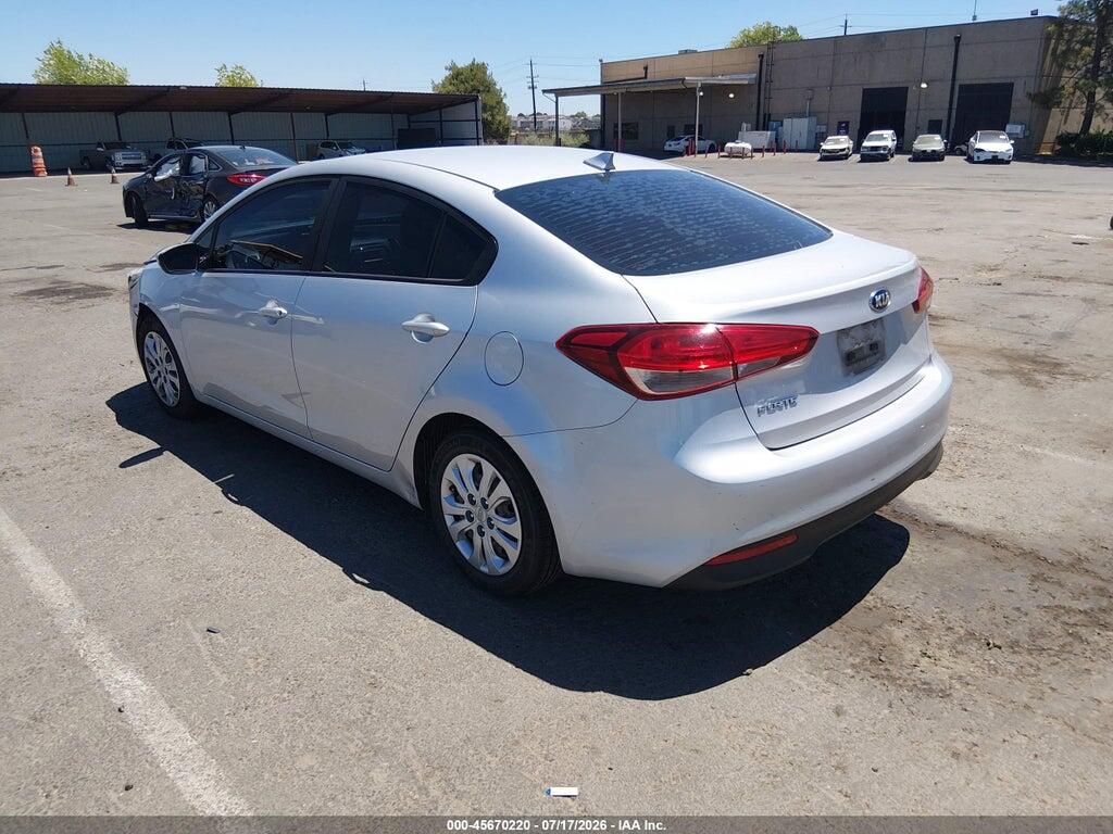 3KPFK4A73HE066455 2017 KIA FORTE photo no. 3