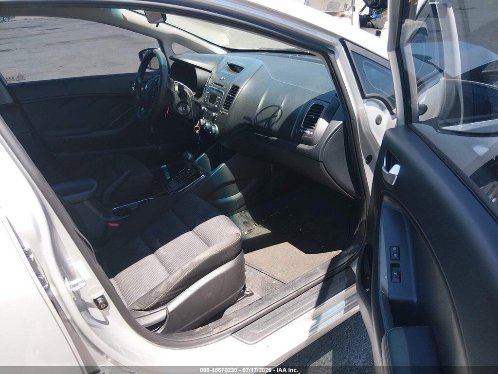 3KPFK4A73HE066455 2017 KIA FORTE photo no. 5