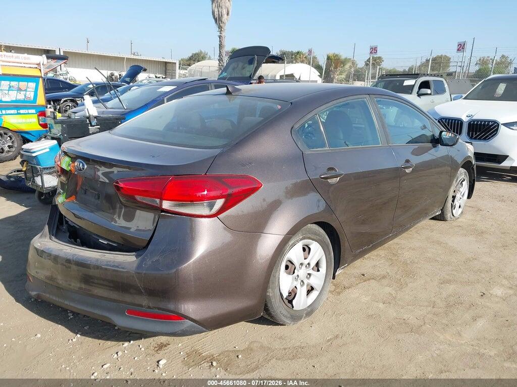 3KPFL4A78HE074550 2017 KIA FORTE photo no. 4
