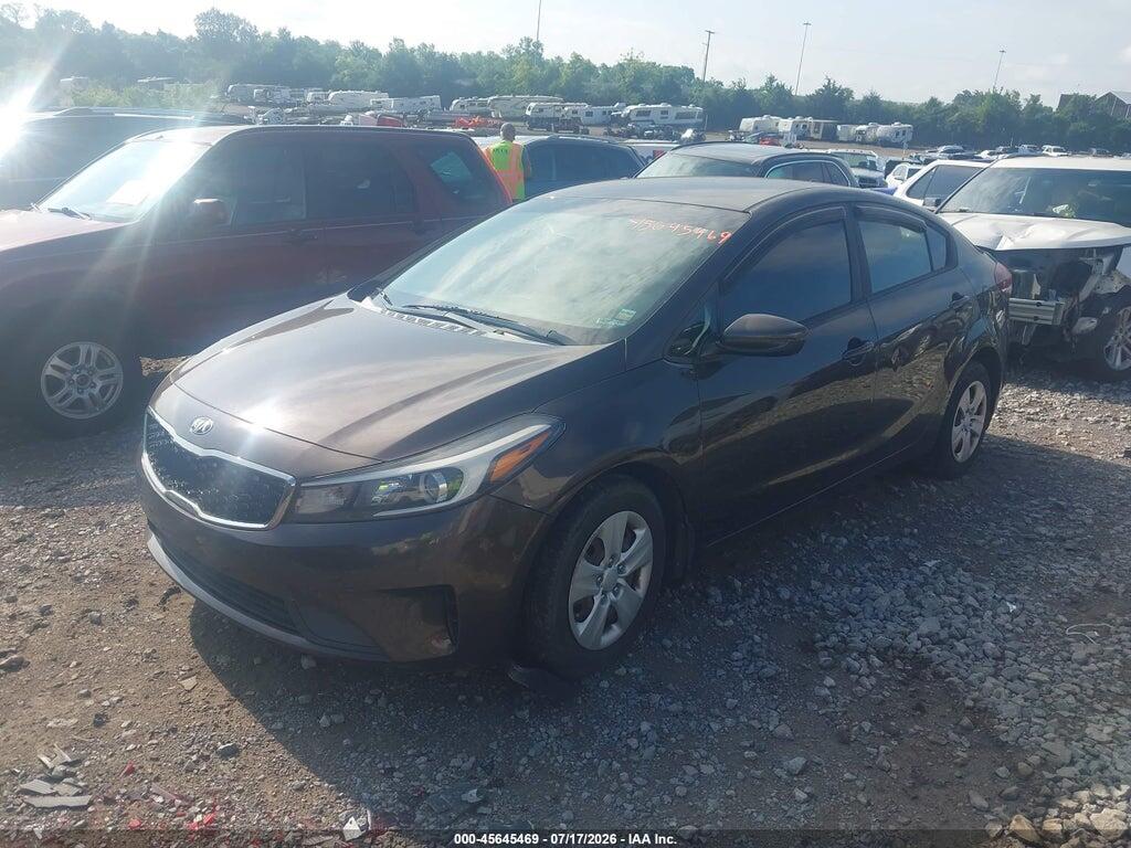 3KPFK4A77HE099216 2017 KIA FORTE photo no. 2
