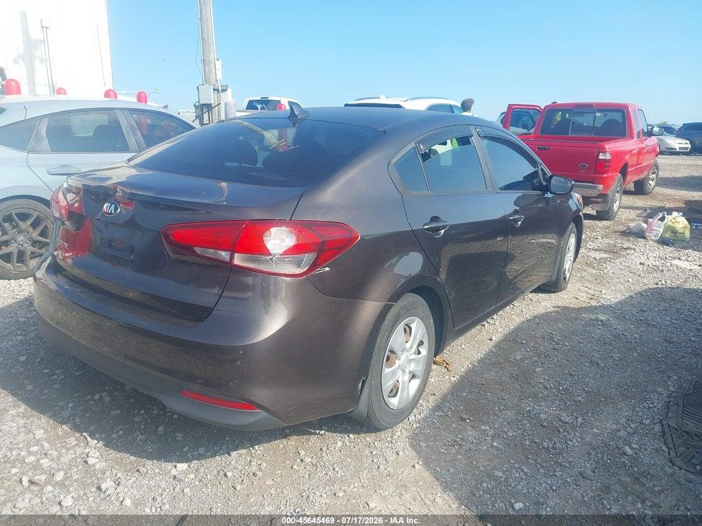 3KPFK4A77HE099216 2017 KIA FORTE photo no. 4