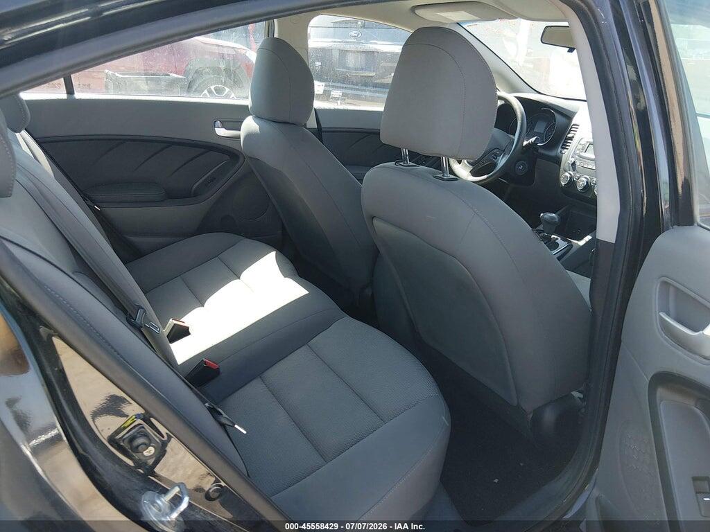 3KPFK4A79HE059218 2017 KIA FORTE photo no. 8